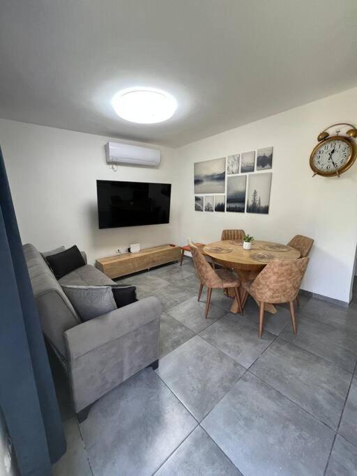 Galilee Sea Sunset Suites Мигдал Екстериор снимка